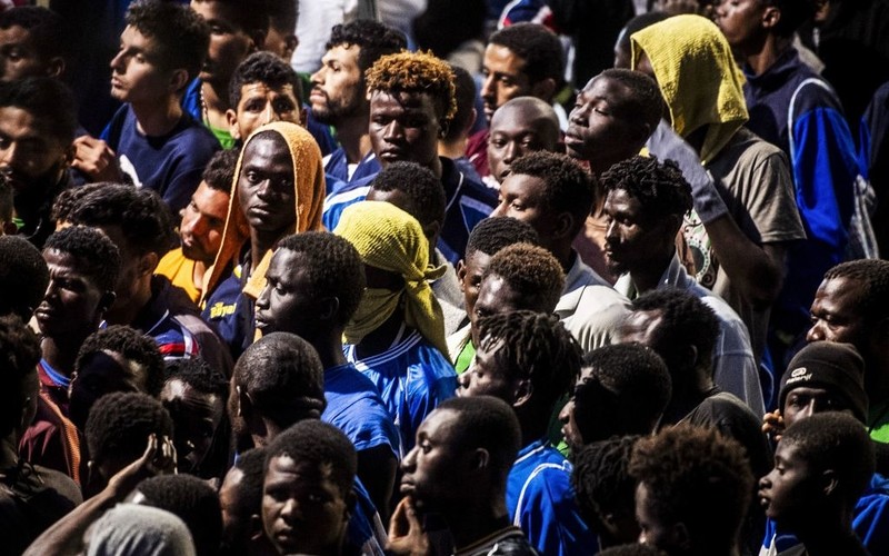 Italy: Lampedusa declares a state of emergency. There are 4,500 immigrants on the island