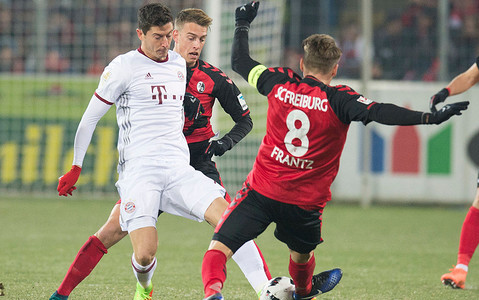 Dwa gole Lewandowskiego, Bayern wygrał z Freiburgiem