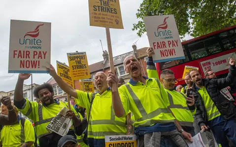 UK government to be reported to UN over strike law by TUC