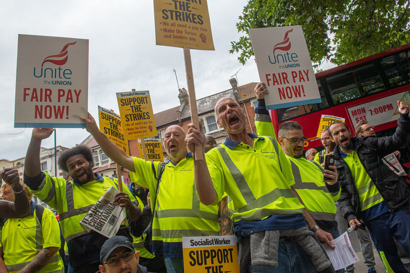 UK government to be reported to UN over strike law by TUC