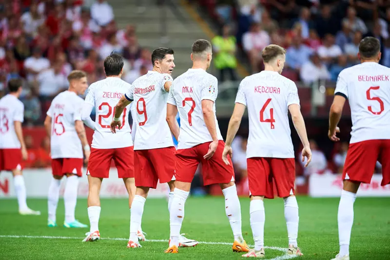 Papszun kontra Probierz w wyścigu o fotel selekcjonera piłkarskiej reprezentacji Polski