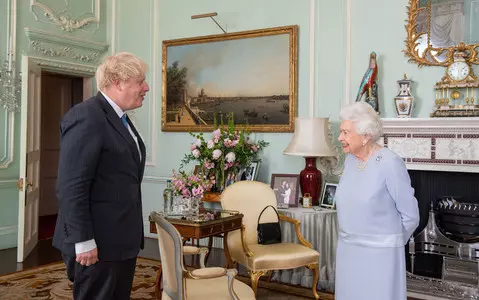 No 10 officials discussed asking queen to talk to Boris Johnson about his behaviour