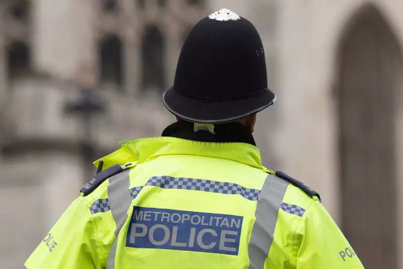 Londyńska policja: Usunięcie zdeprawowanych funkcjonariuszy może zająć lata