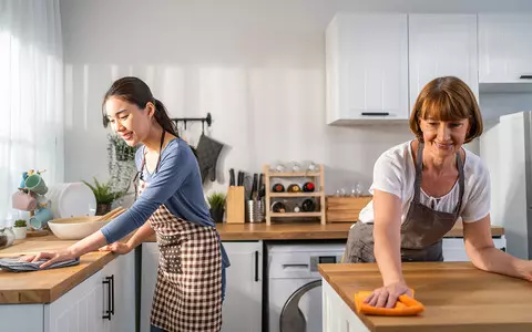 Women still do more housework, survey suggests