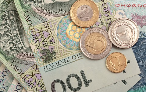 At the beginning of the week the Polish currency stable against major currencies