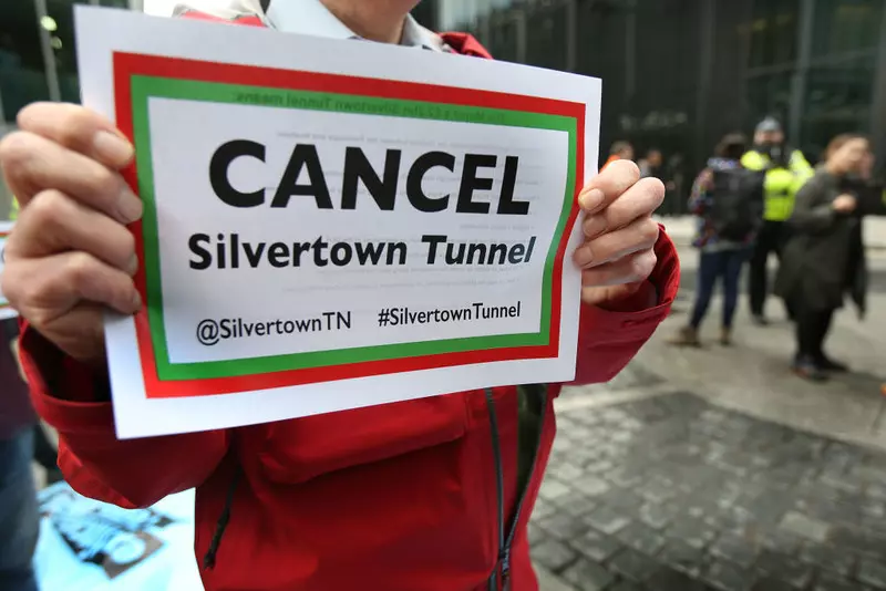 Londyn: Kierowcy będą musieli płacić za przejazd tunelami Blackwall i Silvertown