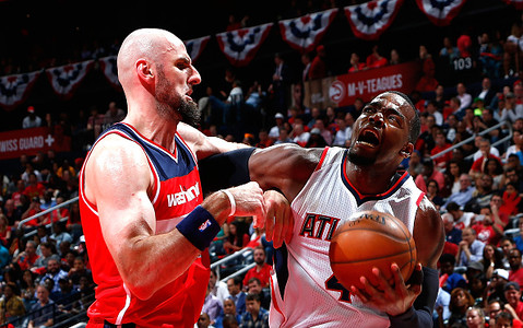 Eight points Gortat victory Wizards