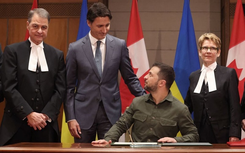 World media report that the Canadian Parliament honored the criminal of the Ukrainian SS division