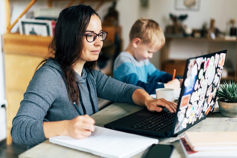 Parents planning to quit their jobs as firms move away from remote working
