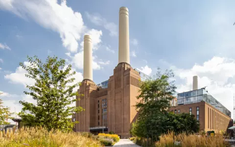 Londyn: Pojawiły się pierwsze zdjęcia brytyjskiej siedziby Apple na terenie zabytkowej elektrowni
