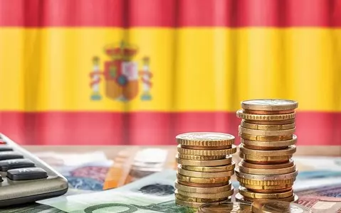 Spain is in debt like never before, but the situation is expected to improve