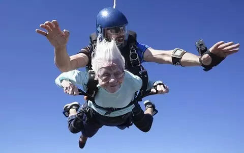 US: A 104-year-old woman skydived. She is the oldest person in the world to do so