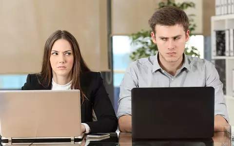One in 10 Poles dislike their co-workers 