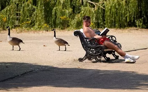 Britain to bask in October heatwave this weekend with temperatures as high as 27C