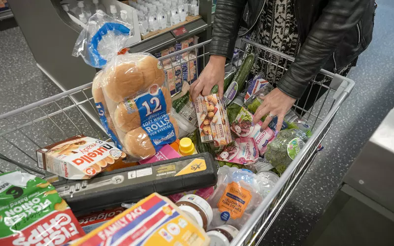 Shrinkflacja: Czym jest i dlaczego wywołuje niepokój wśród Brytyjczyków