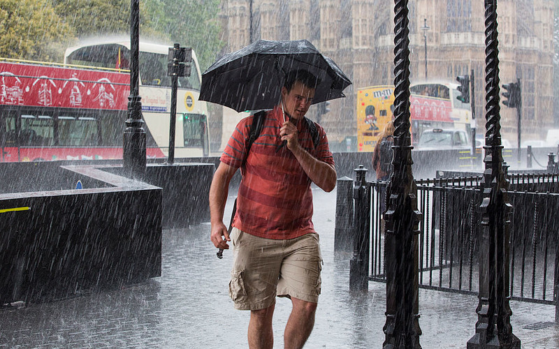 Widmo deszczowej pogody na Wyspach. Met Office ostrzega przed ulewami