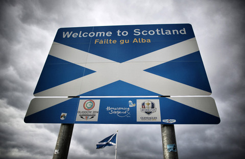 Przyjazna imigrantom polityka Szkocji zahamowana przez brytyjski rząd