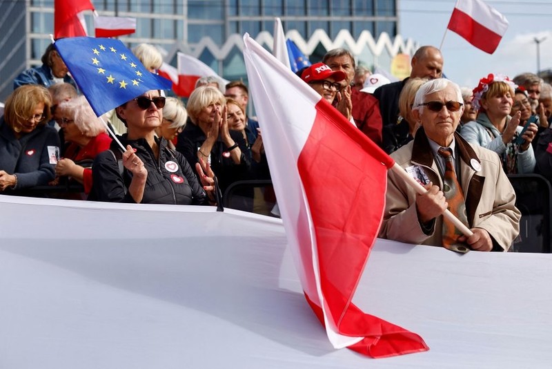 Election 2023: 17 per cent of Poles don't know who they will vote for