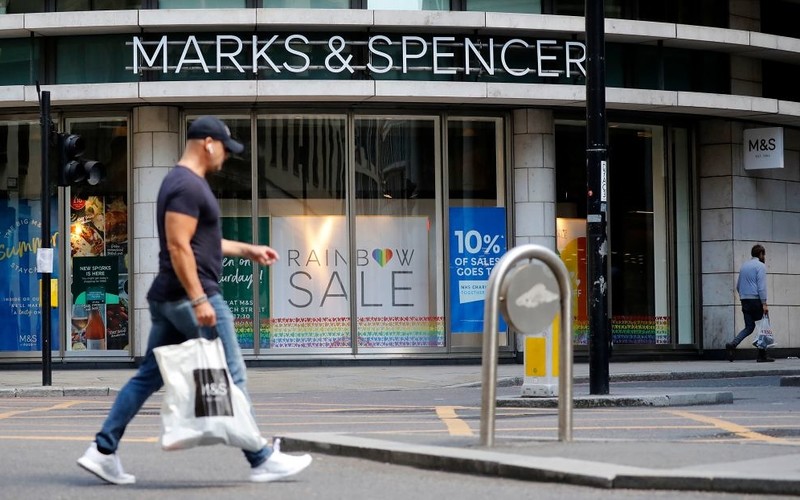 Britain's M&S to hire 10,000 workers for Christmas season