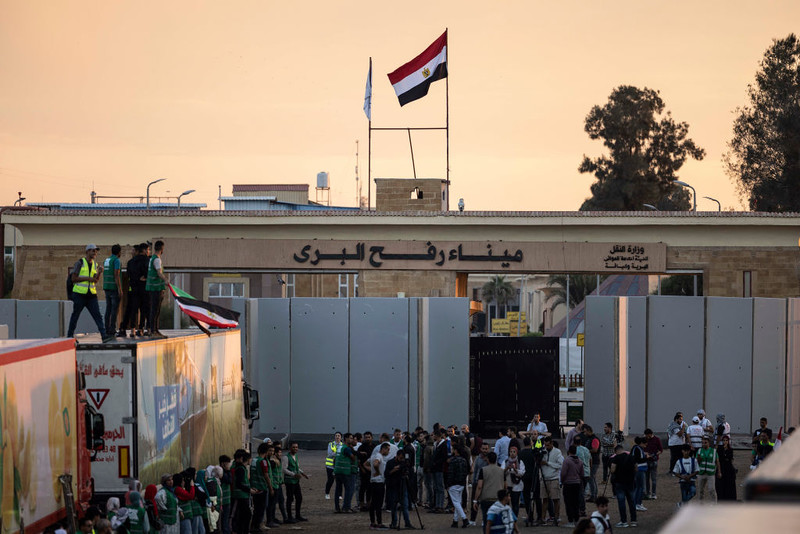 Egipt umacnia zapory na granicy, przygotowując się na ewentualną falę uchodźców z Gazy