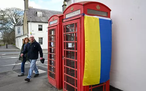 Homes for Ukraine funding halt could put thousands on streets, says watchdog