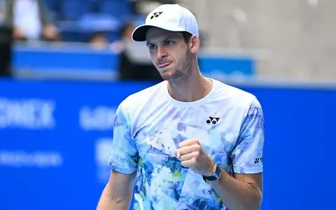 Hubert Hurkacz was eliminated in the 1st round of the ATP tournament in Tokyo