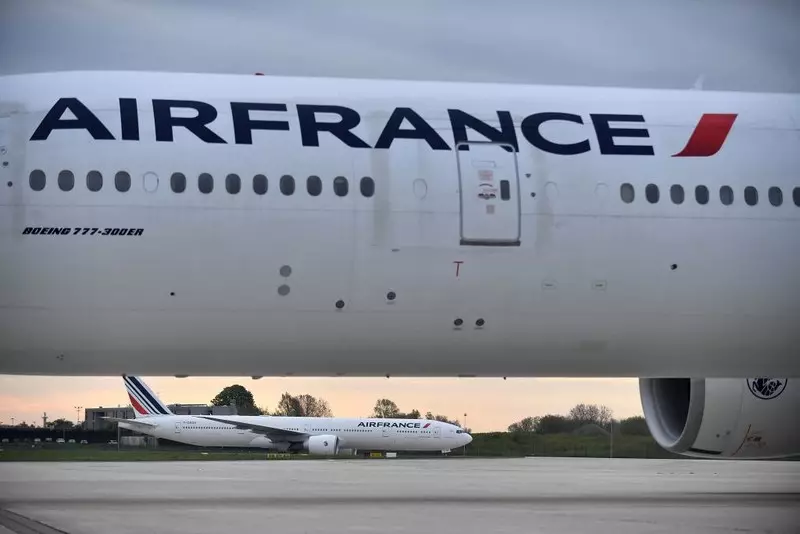 Francja: Linie lotnicze Air France w dużej mierze opuszczą lotnisko Paryż-Orly w 2026 r.
