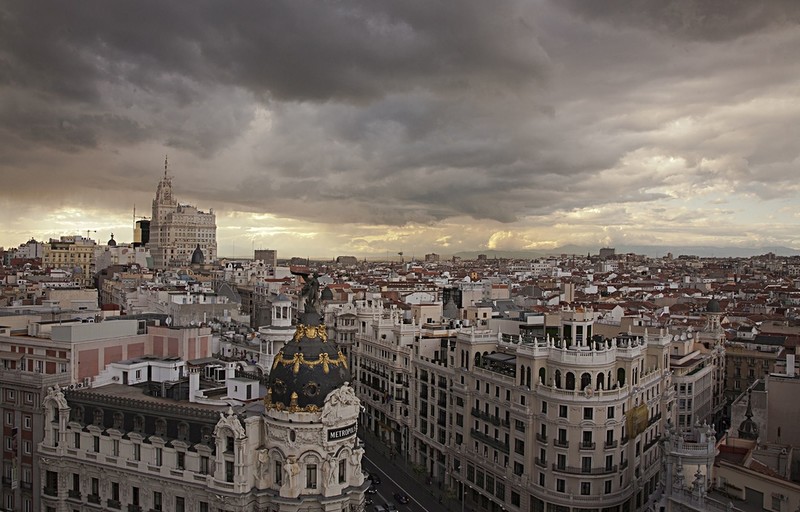 Storm Aline: Record downpours in central Madrid. A red weather alert has been issued