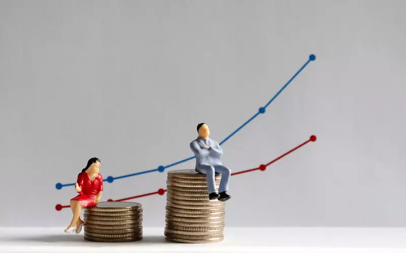 Irlandia: W zeszłym roku kobiety zarabiały o 3 euro mniej niż mężczyźni za każdą godzinę pracy