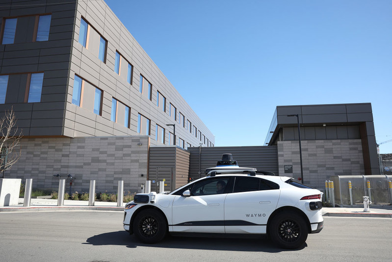 USA: Taksówki bez kierowców już działają m.in. w Phoenix w Arizonie