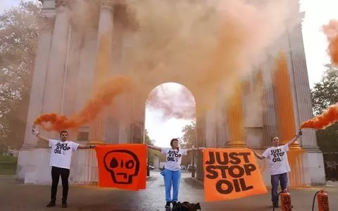 Just Stop Oil protesters spray orange paint on nearly 200-year-old triumphal arch in London