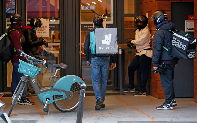 KFC znika z Deliveroo. O co poróżniły się obie firmy?