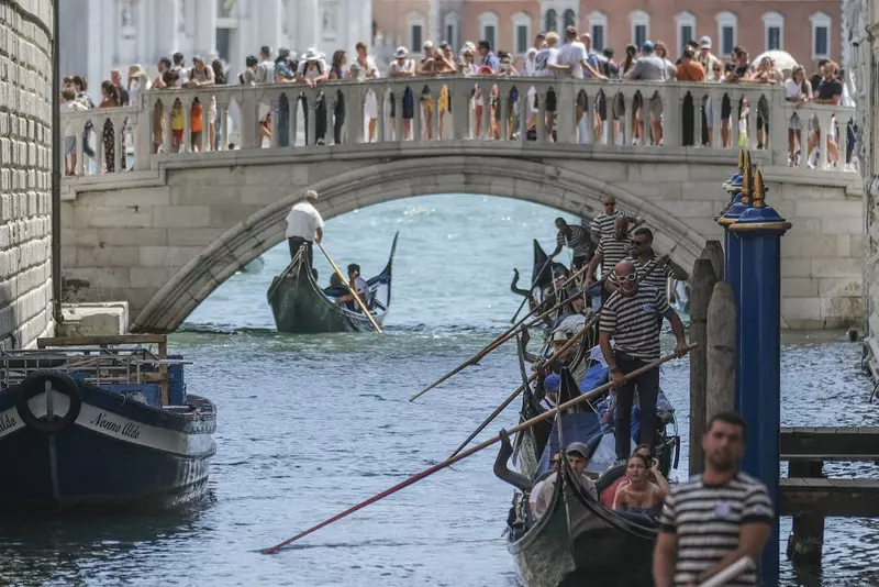 Włochy: W Wenecji od przyszłego roku eksperyment z limitem liczby turystów