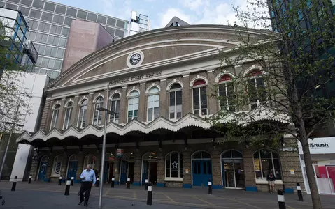 Explosion sees 'hundreds' of emergency services near Fenchurch Street station