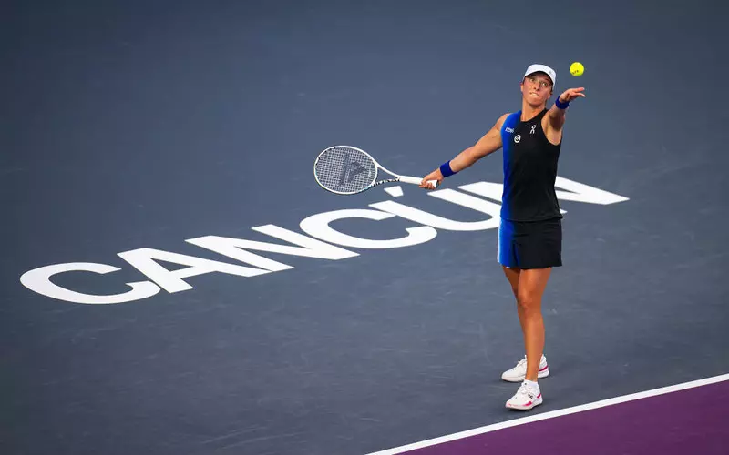 WTA Finals: Świątek zaczęła od wygranej z Vondrousovą