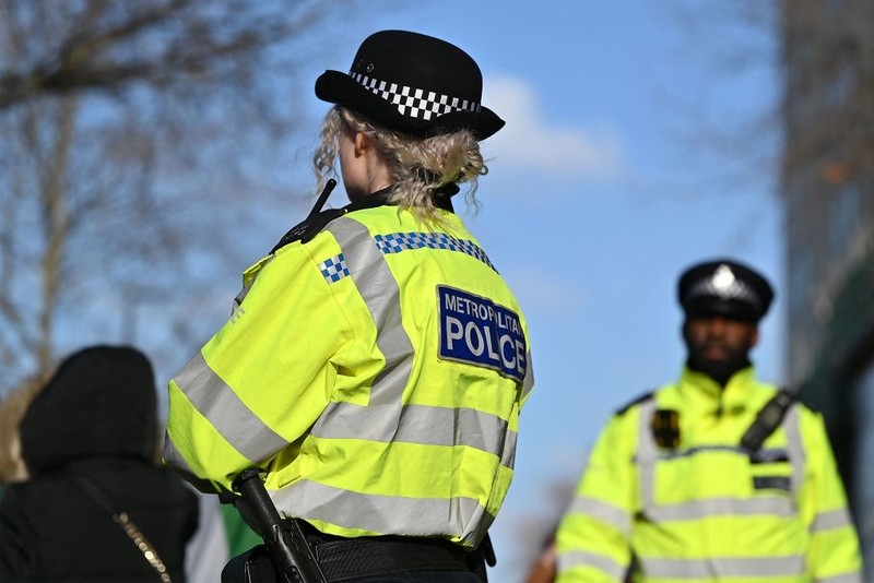 Police in London will not attend most 999 mental health calls from today