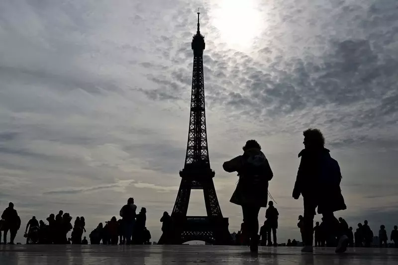 Sondaż: 78 proc. Francuzów chce zaostrzenia prawa imigracyjnego