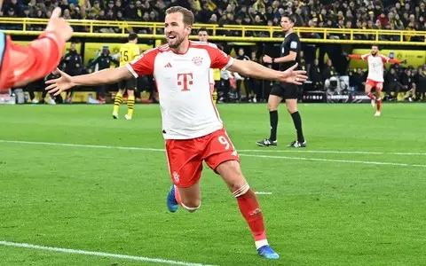 Bayern's sure victory in Dortmund, Bayer still the leader