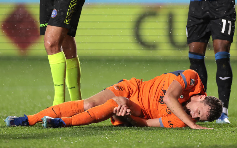 Pavard z Interu nie zagra do końca roku