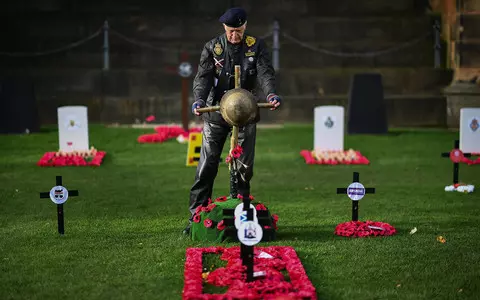 'Daily Mail': Pro-Palestinian mob attacked veteran poppy seller