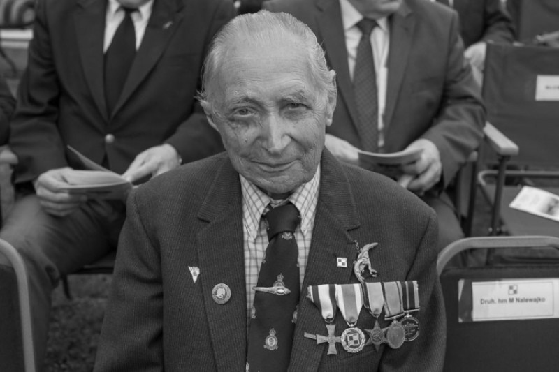 "Times" remembers Jan Stangrytuk, a deck gunner of the 300th Bomb Squadron