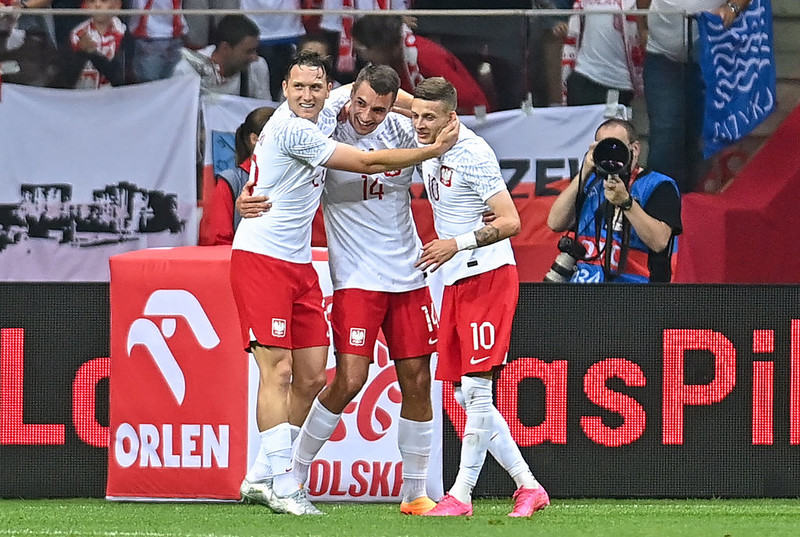 Euro 2024: Probierz ogłosił powołania. Brak Milika, powrót Bednarka i Zalewskiego