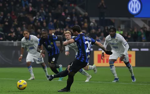 Inter leads, Napoli's troubles growing