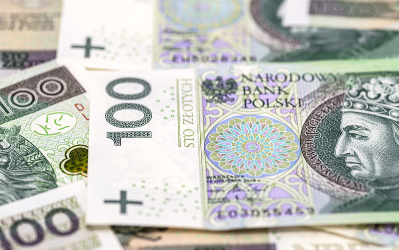 Rośnie liczba stulatków, którym ZUS wypłaca specjalną premię za wiek