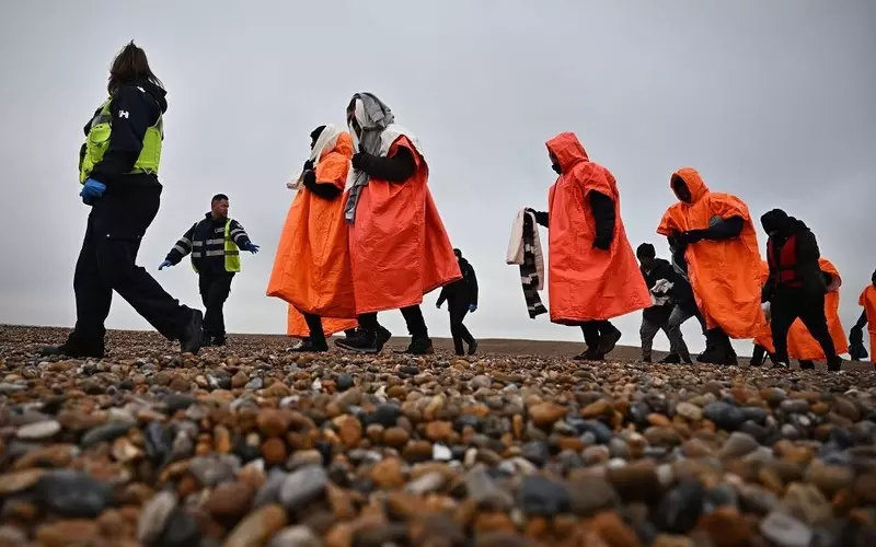 "Sunday Express": Kolejnych sześciu terrorystów przedostało się przez La Manche 
