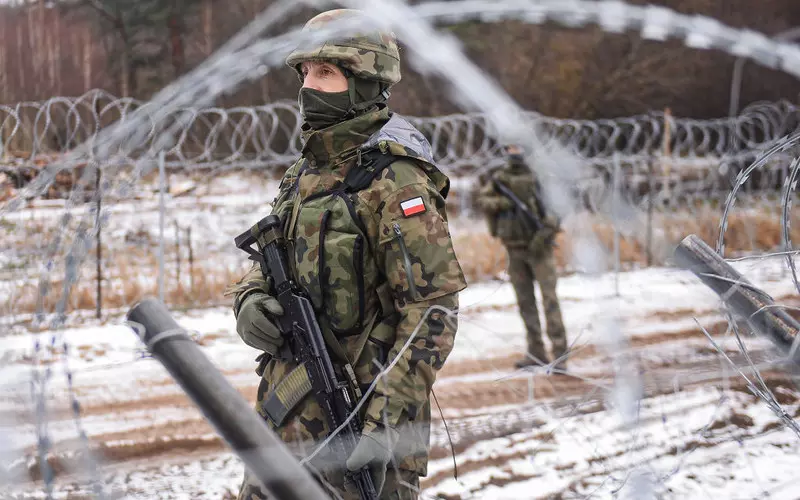 Poll: Poles do not want compulsory military service