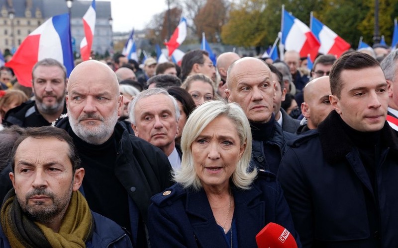 "Le Figaro": Marine Le Pen's National Rally is the leading political force in the country