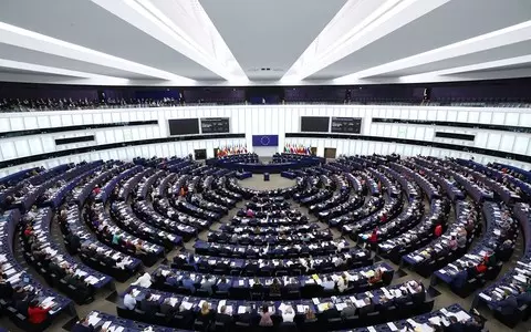 The European Parliament has voted in favor of changing the EU treaties