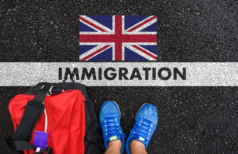 Record migration in the UK: In 2022, 745,000 more people arrived than left