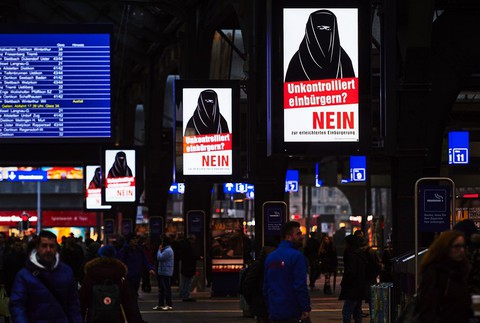 Sondaż: Ponad połowa Europejczyków przeciw imigracji z państw muzułmańskich
